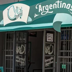 CHE VALLARTA EMPANADAS ARGENTINAS
